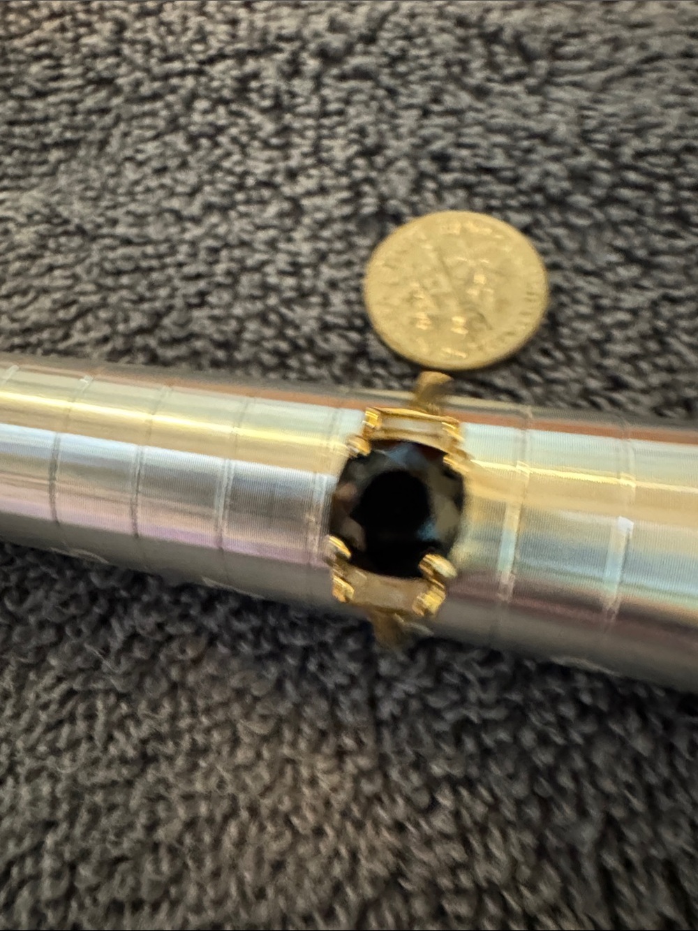Gold-Tone Ring with Black Stone - Unbranded size 8